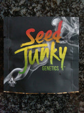 Load image into Gallery viewer, Seed Junky Capulator Collab 10 Fems Cap Junky S1 Alien Cookies x Kush Mints 11 10 Fems Front