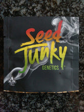 Load image into Gallery viewer, Seed Junky Capulator Collab 10 Fems Cap Junky S1 Alien Cookies x Kush Mints 11 10 Fems Front
