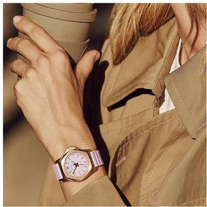 Victorinox INOX V 241807 Rose Pink Worn Shot 1